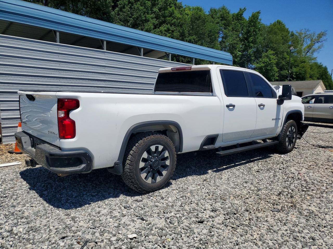 2020 CHEVROLET SILVERADO C2500 CUSTOM photo 3