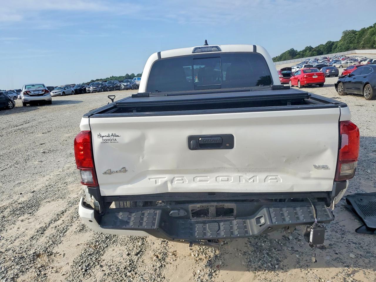 2022 TOYOTA TACOMA SR5 V6 photo 16