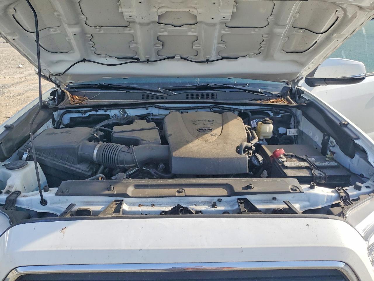 2022 TOYOTA TACOMA SR5 V6 photo 31