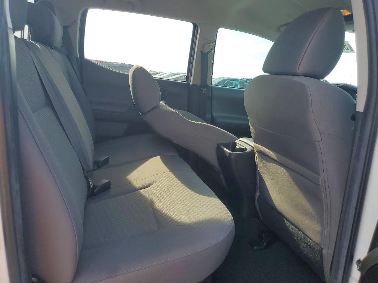 2022 TOYOTA TACOMA SR5 V6 photo 28
