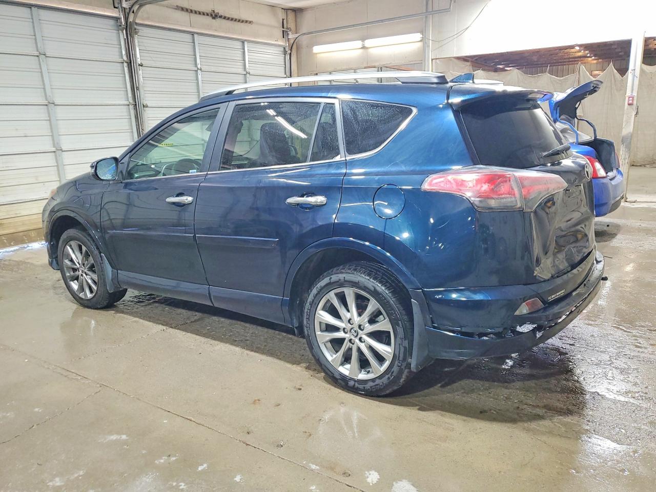 2017 TOYOTA RAV4 PLATINUM photo 3