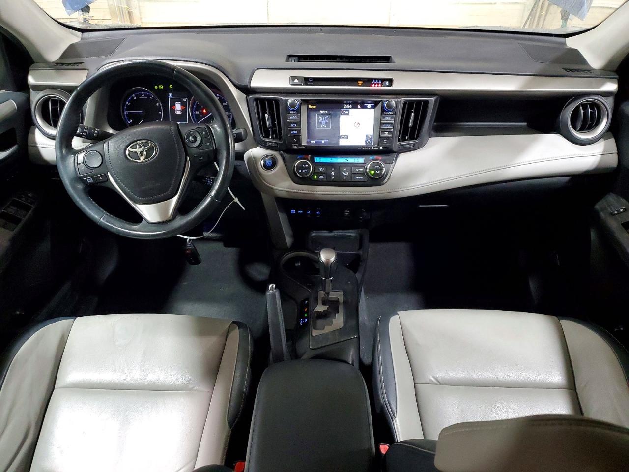 2017 TOYOTA RAV4 PLATINUM photo 15