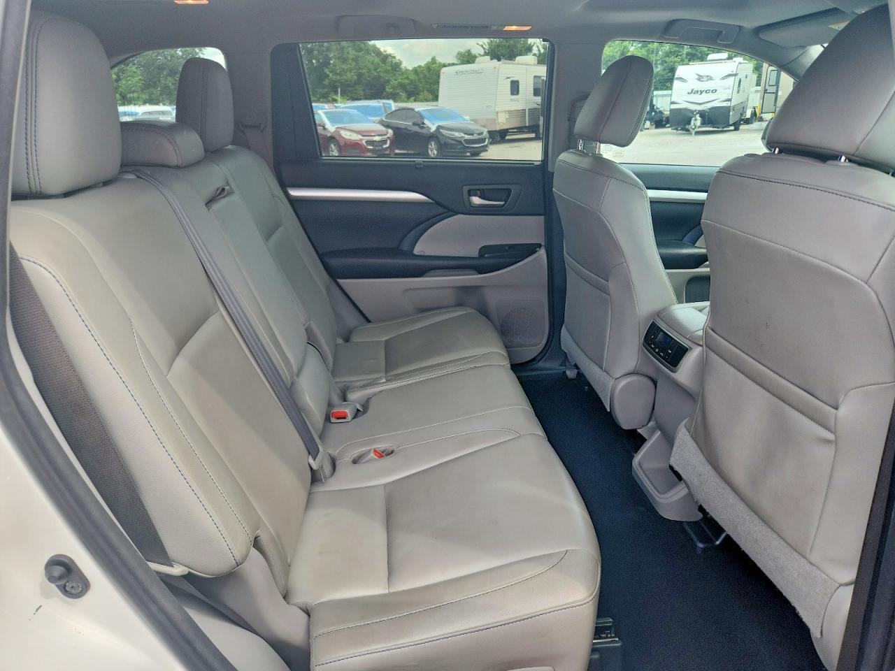 2016 TOYOTA HIGHLANDER XLE photo 21