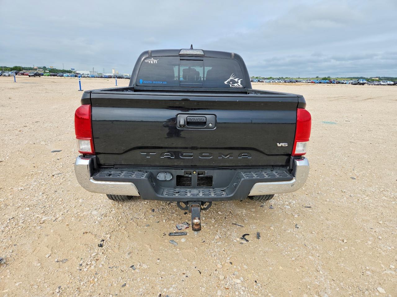 2017 TOYOTA TACOMA TRD OFF-ROAD photo 11