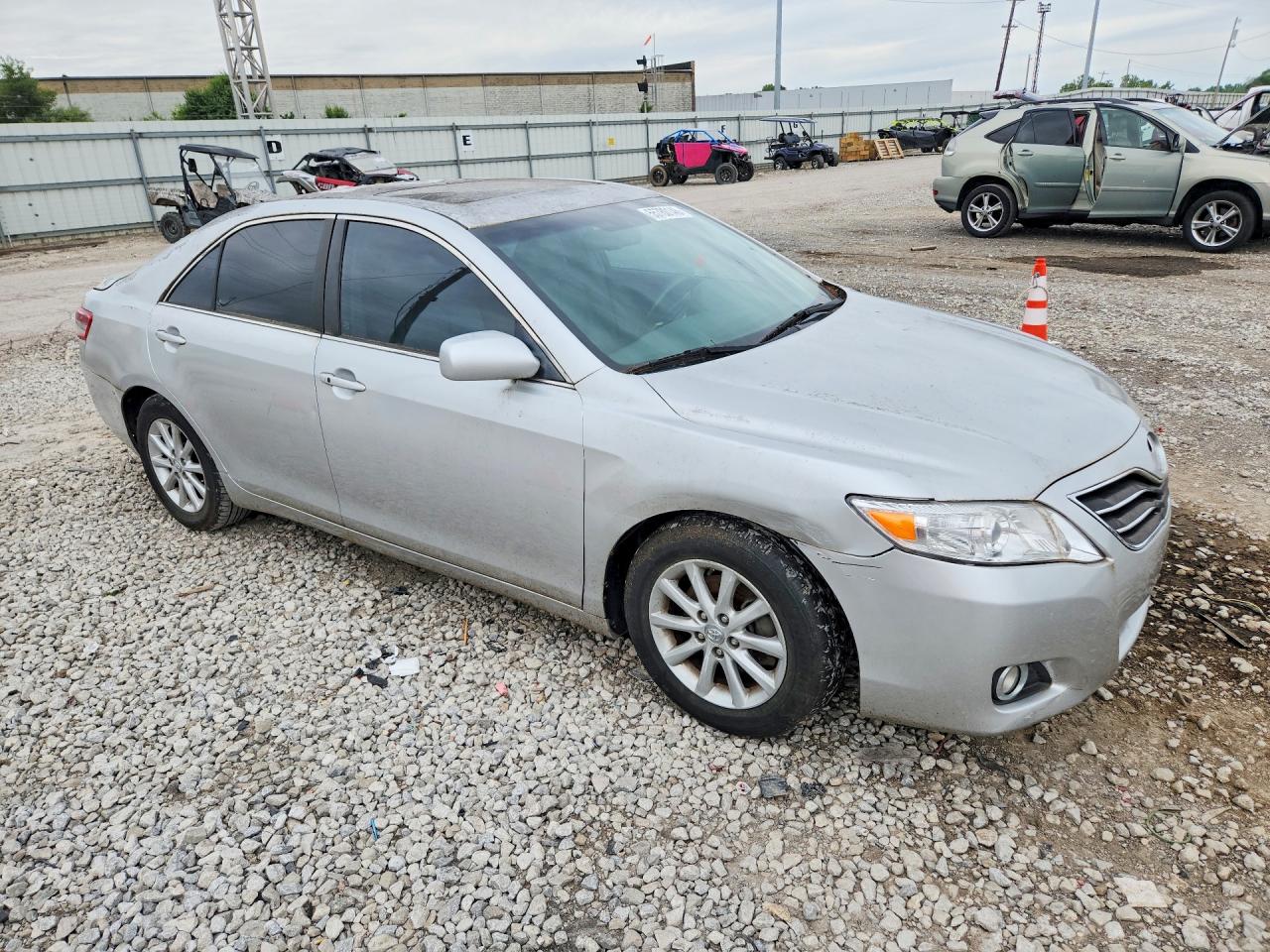 2010 TOYOTA CAMRY XLE V6 photo 10