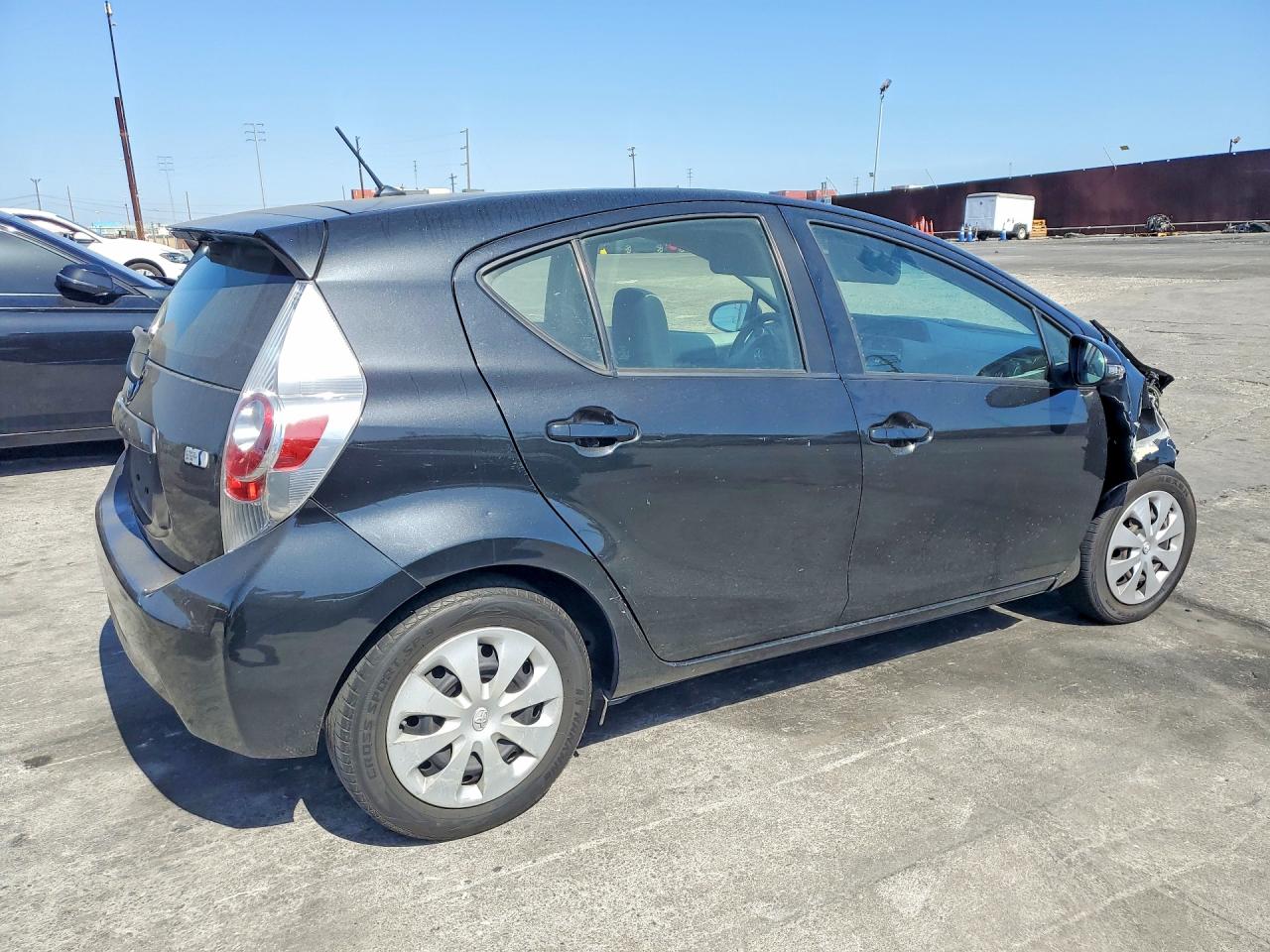 2013 TOYOTA PRIUS C ONE photo 7