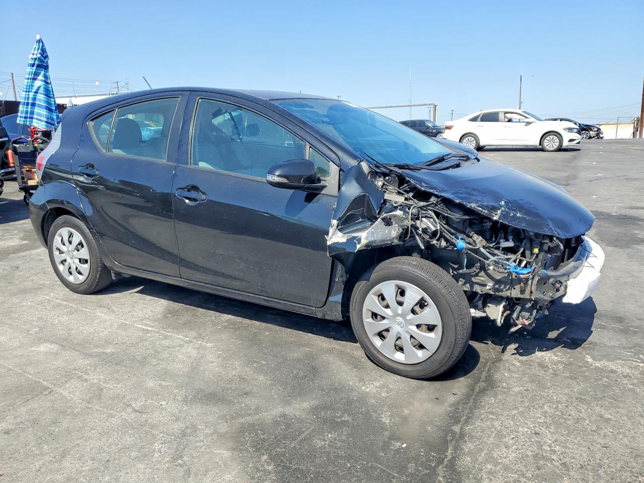 2013 TOYOTA PRIUS C ONE photo 10