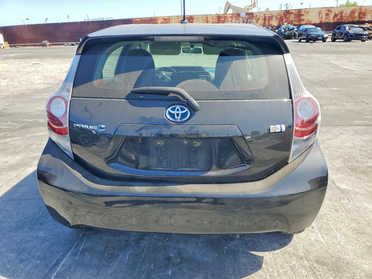 2013 TOYOTA PRIUS C ONE photo 16