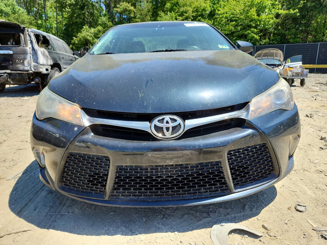 2017 TOYOTA CAMRY SE photo 5