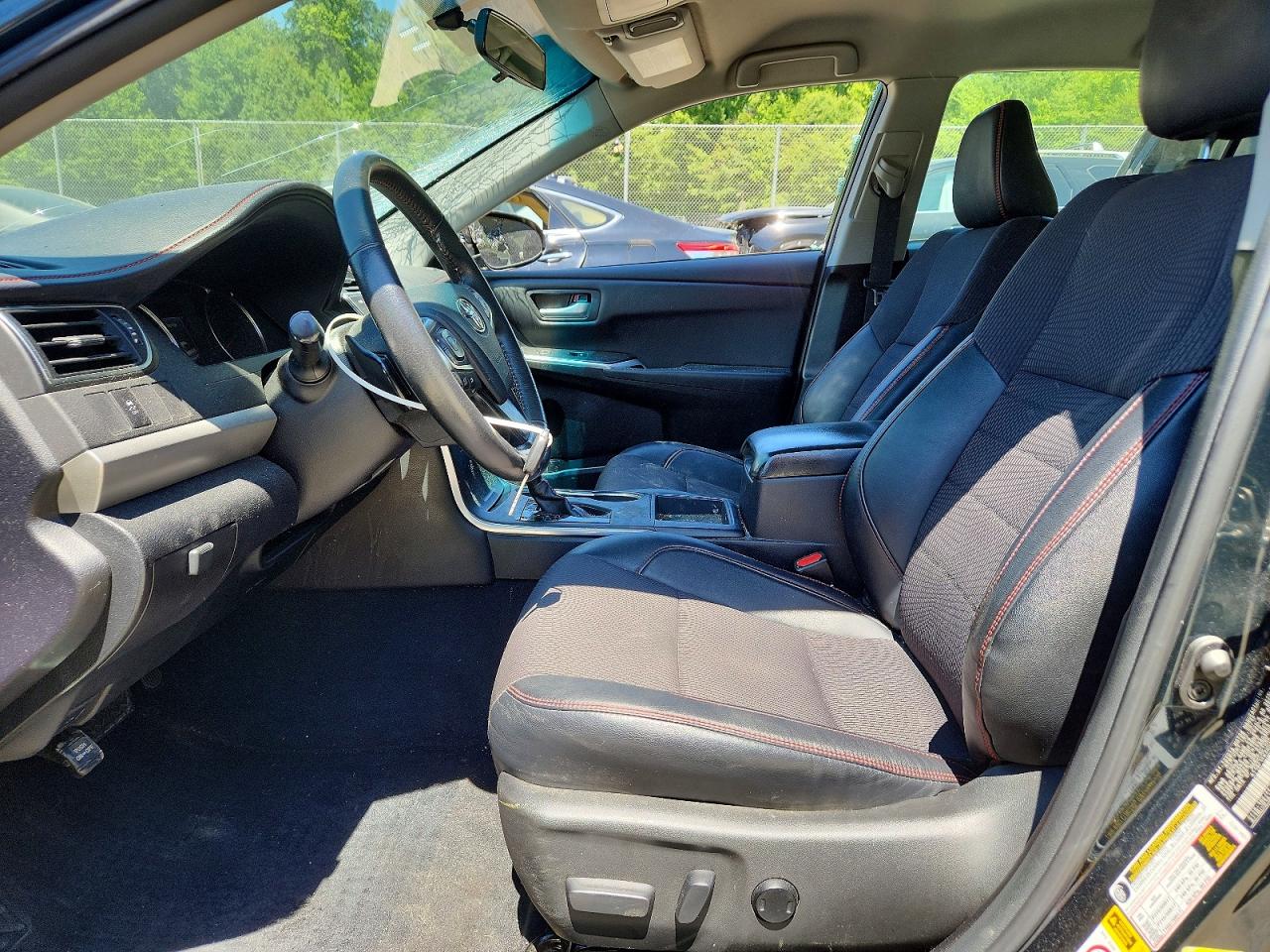 2017 TOYOTA CAMRY SE photo 7