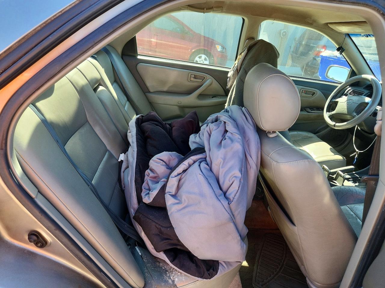 1999 TOYOTA CAMRY LE photo 19