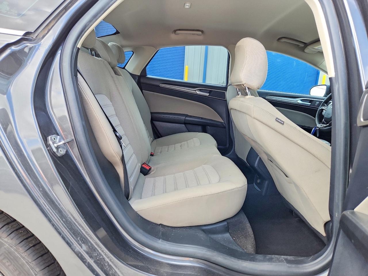 2020 FORD FUSION S photo 19