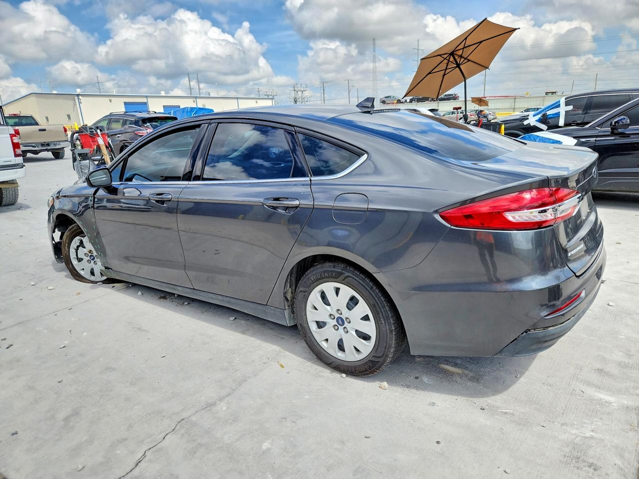 2020 FORD FUSION S photo 3