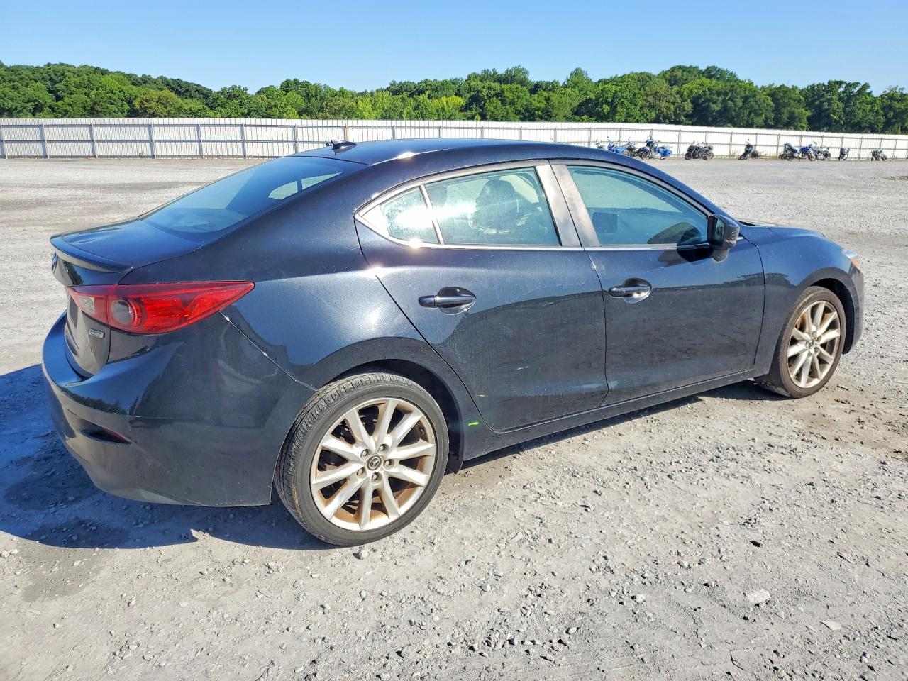 2017 MAZDA 3 TOURING photo 5