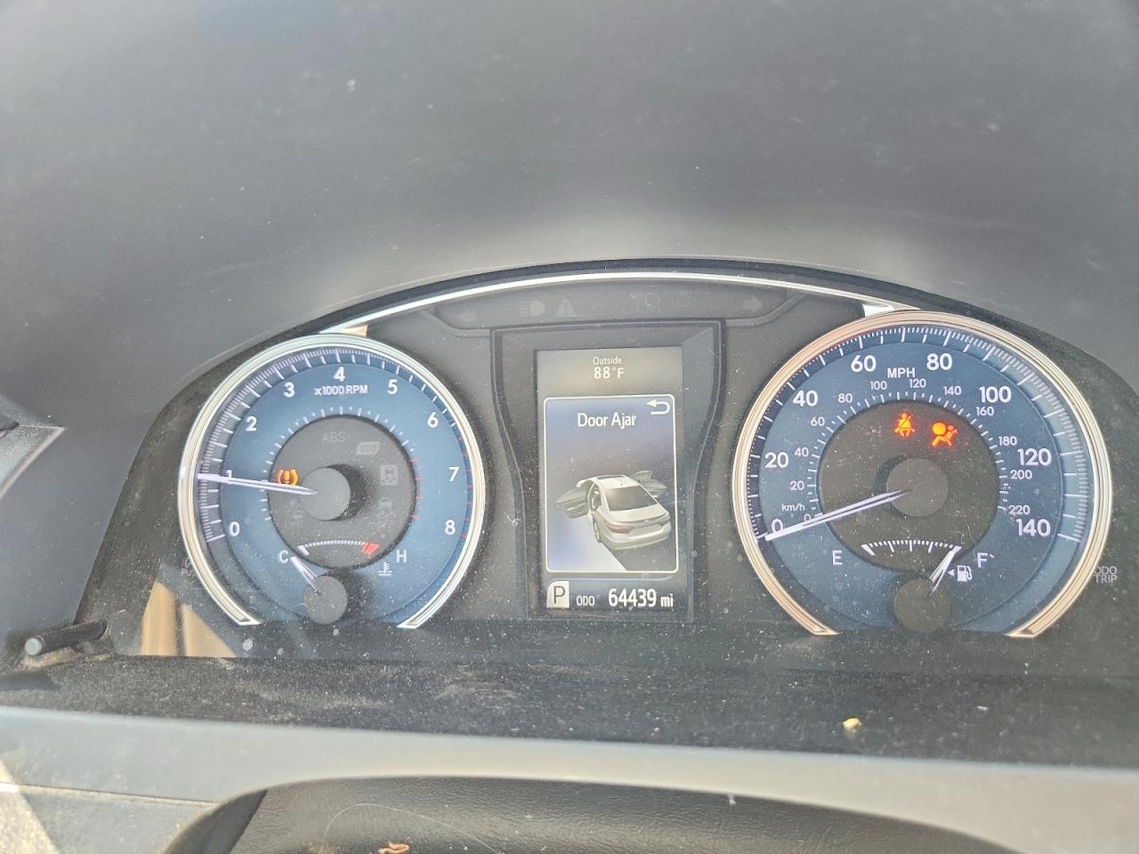 2017 TOYOTA CAMRY LE photo 9