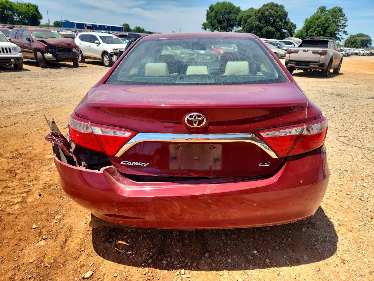 2017 TOYOTA CAMRY LE photo 6