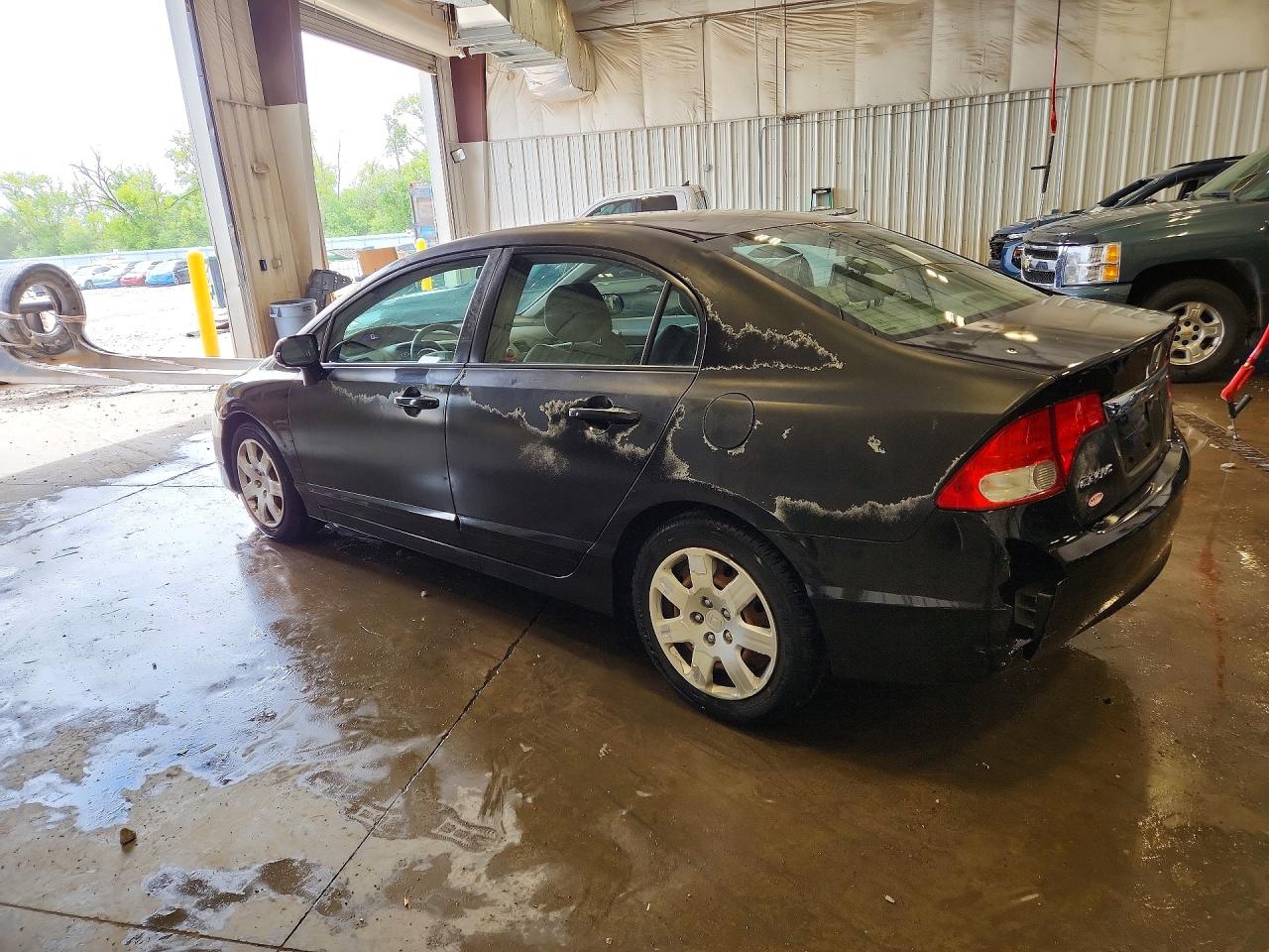 2010 HONDA CIVIC LX photo 4