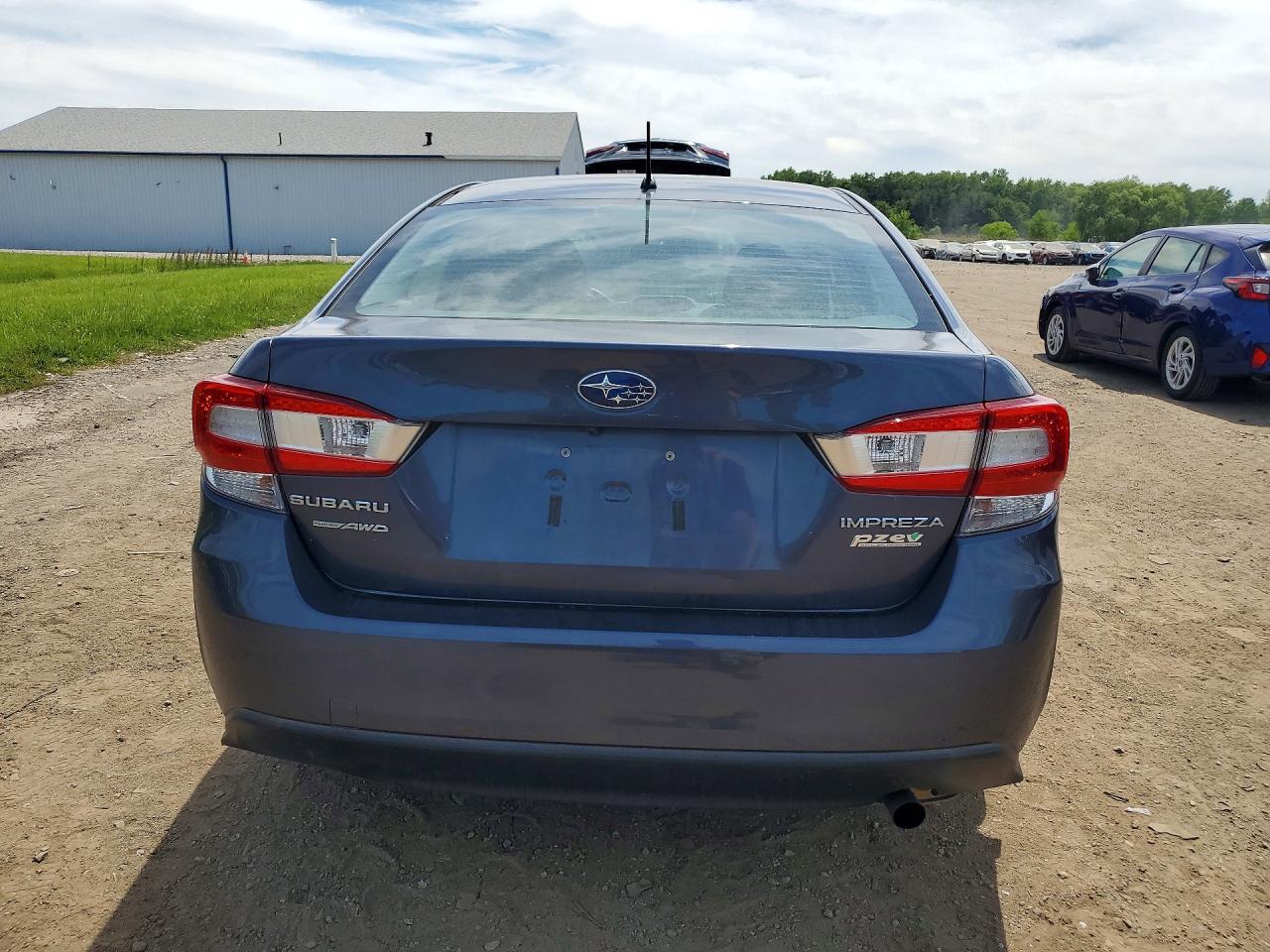 2017 SUBARU IMPREZA photo 11