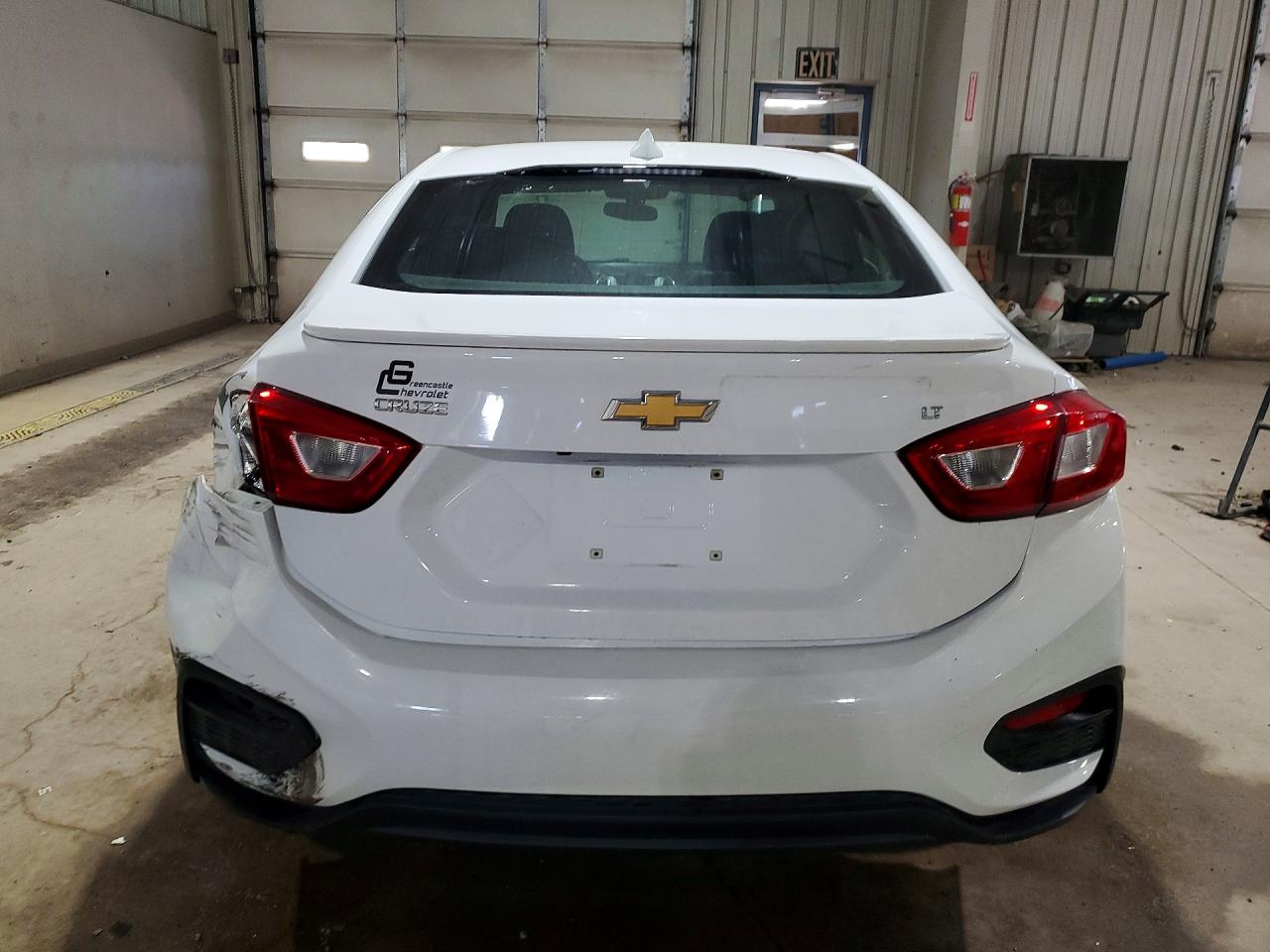 2017 CHEVROLET CRUZE LT photo 6