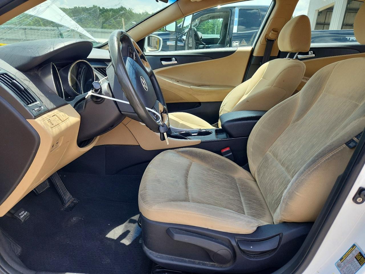2011 HYUNDAI SONATA GLS photo 13