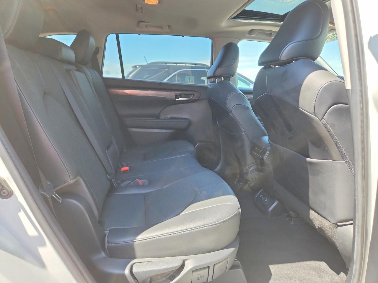 2021 TOYOTA HIGHLANDER LIMITED photo 19