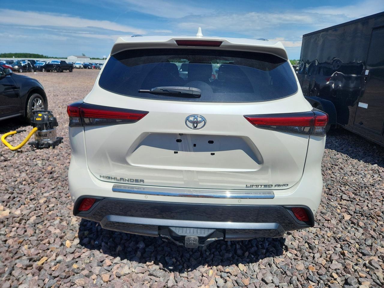 2021 TOYOTA HIGHLANDER LIMITED photo 11