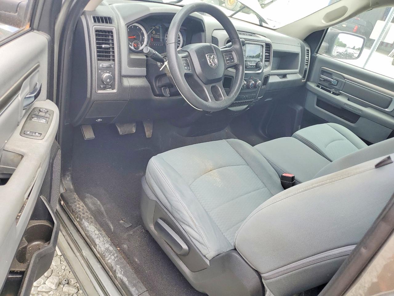 2013 RAM 1500 ST photo 15