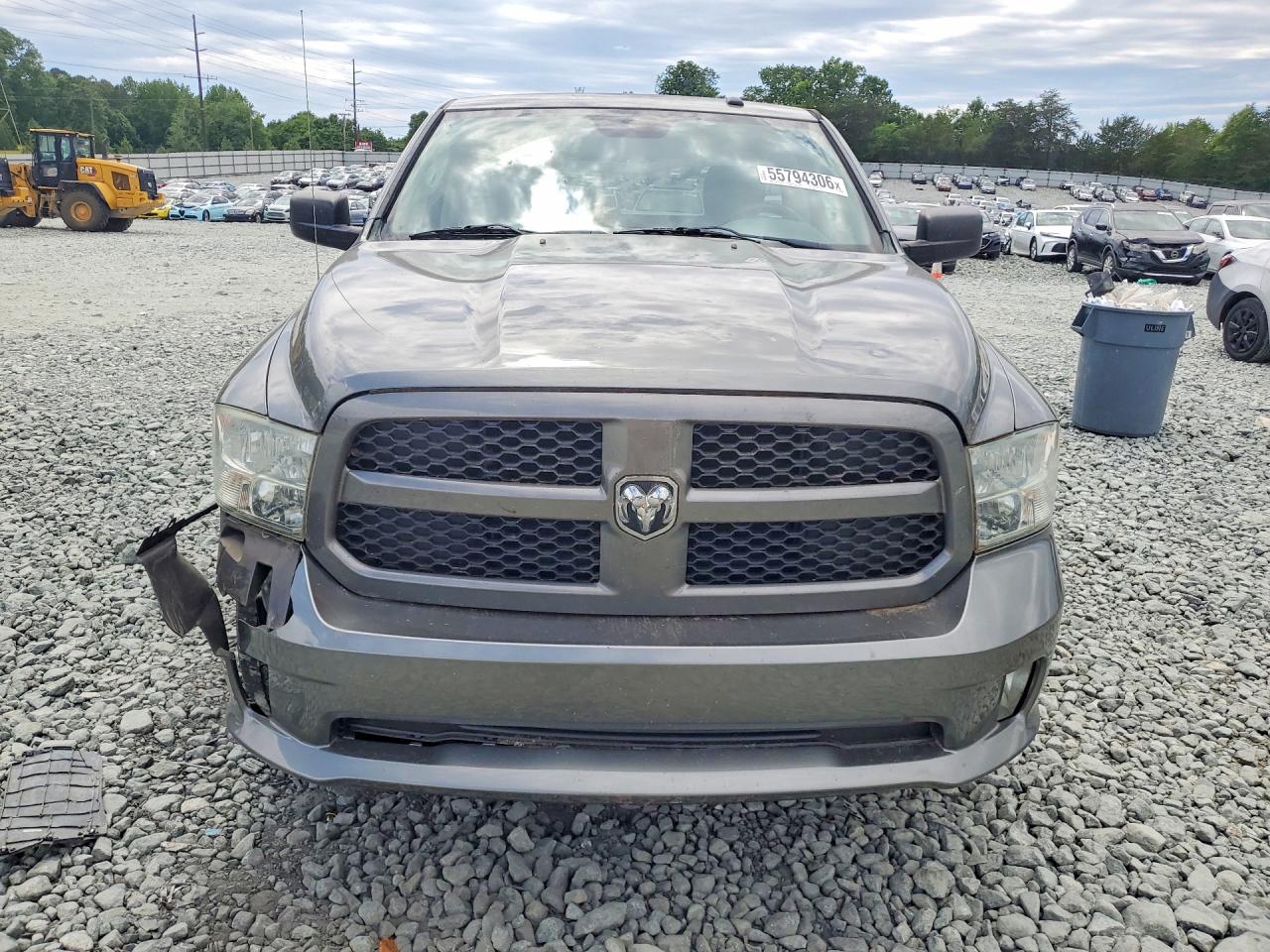 2013 RAM 1500 ST photo 9