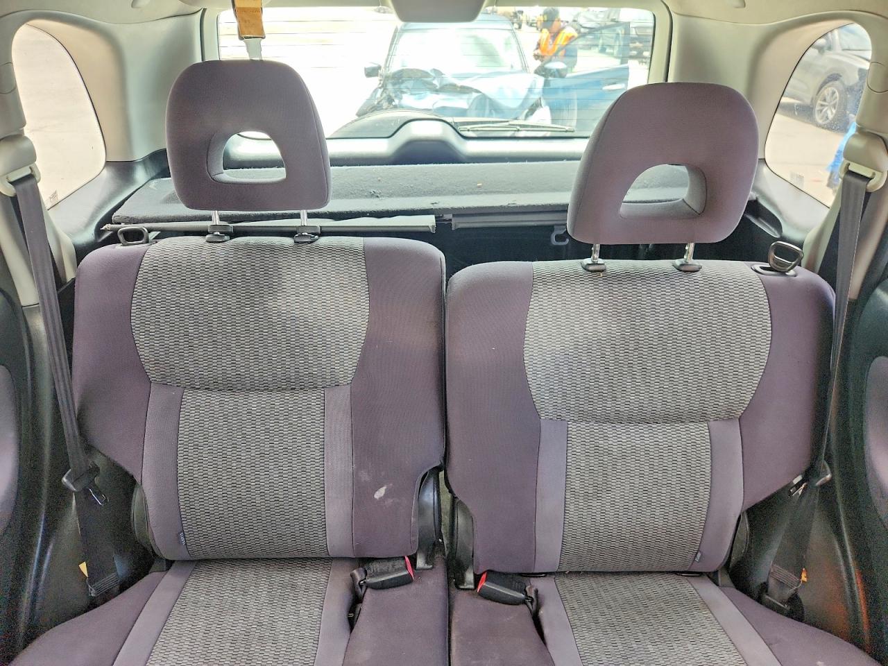 2004 TOYOTA RAV4 BASE photo 28