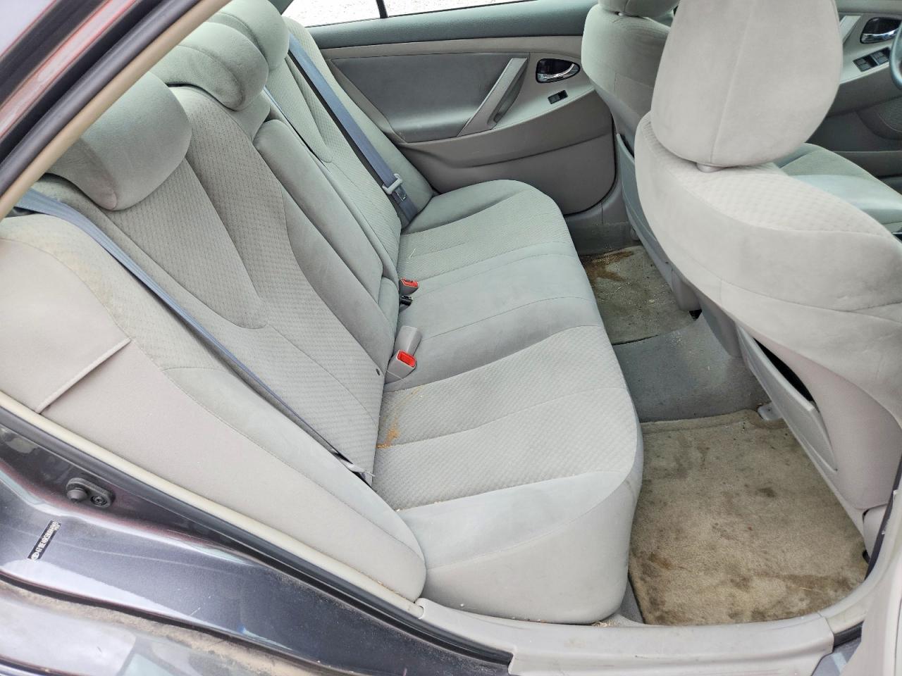 2009 TOYOTA CAMRY LE photo 28