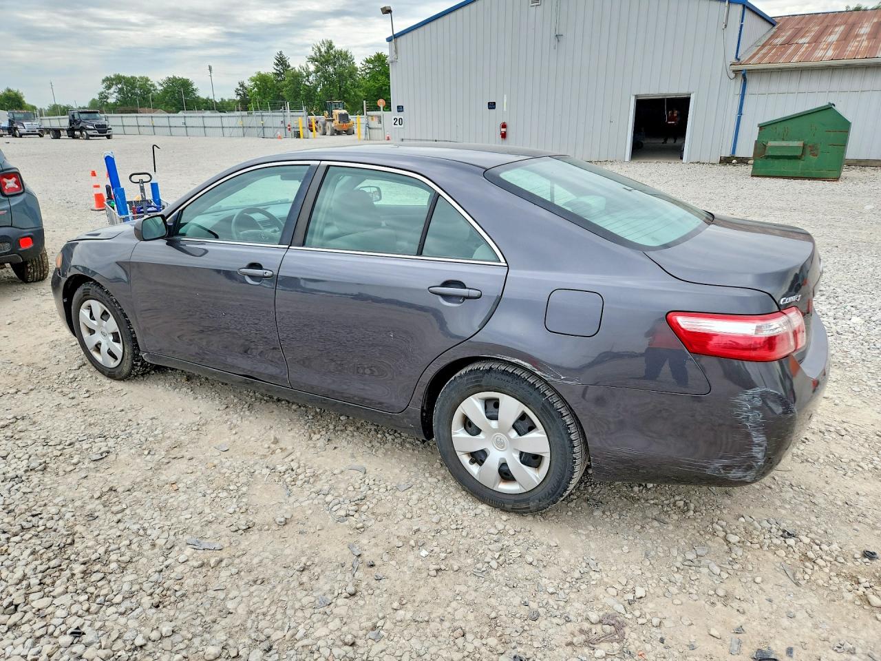 2009 TOYOTA CAMRY LE photo 4