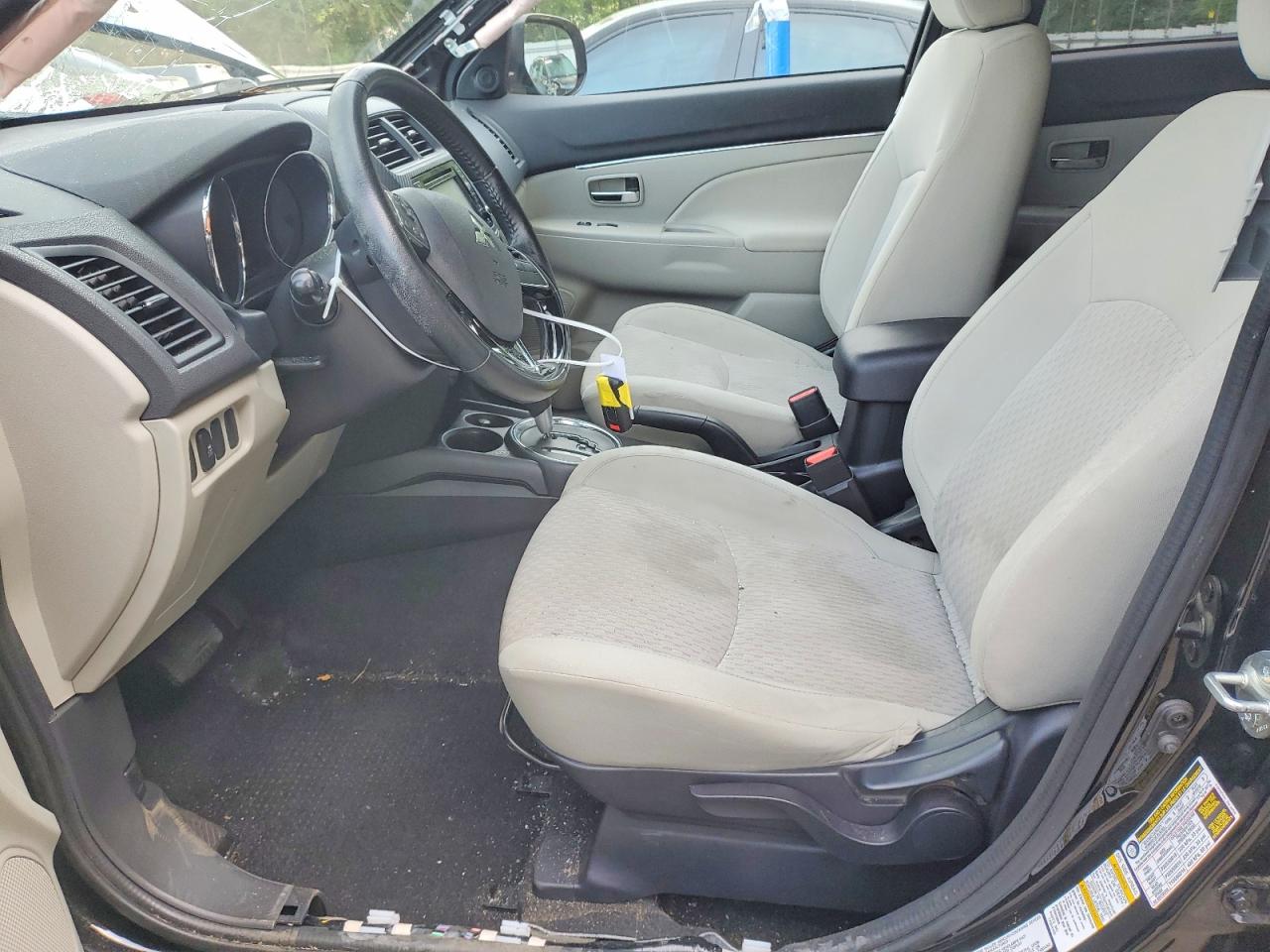 2017 MITSUBISHI OUTLANDER SPORT ES photo 13