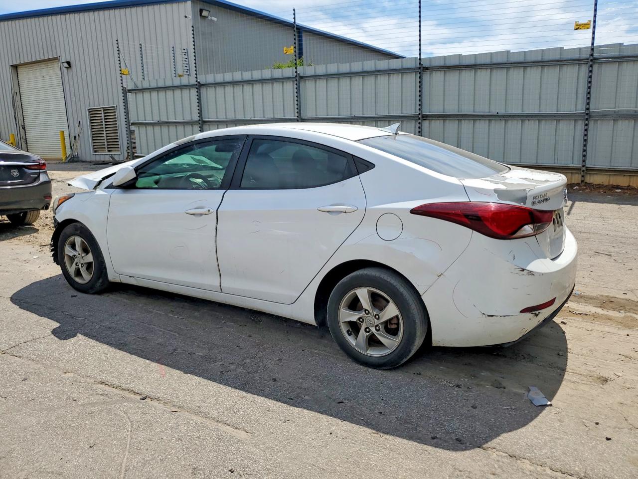 2015 HYUNDAI ELANTRA SE photo 4