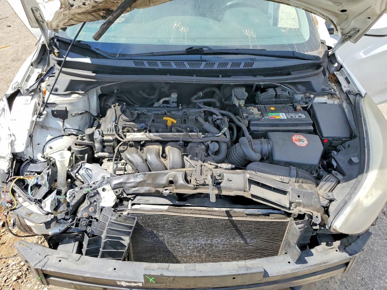2015 HYUNDAI ELANTRA SE photo 31