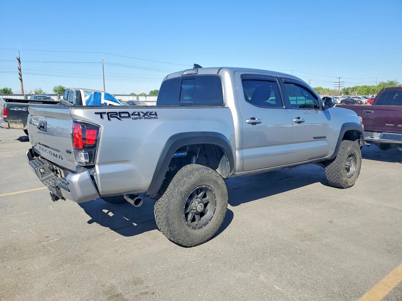 2017 TOYOTA TACOMA TRD OFF-ROAD photo 5
