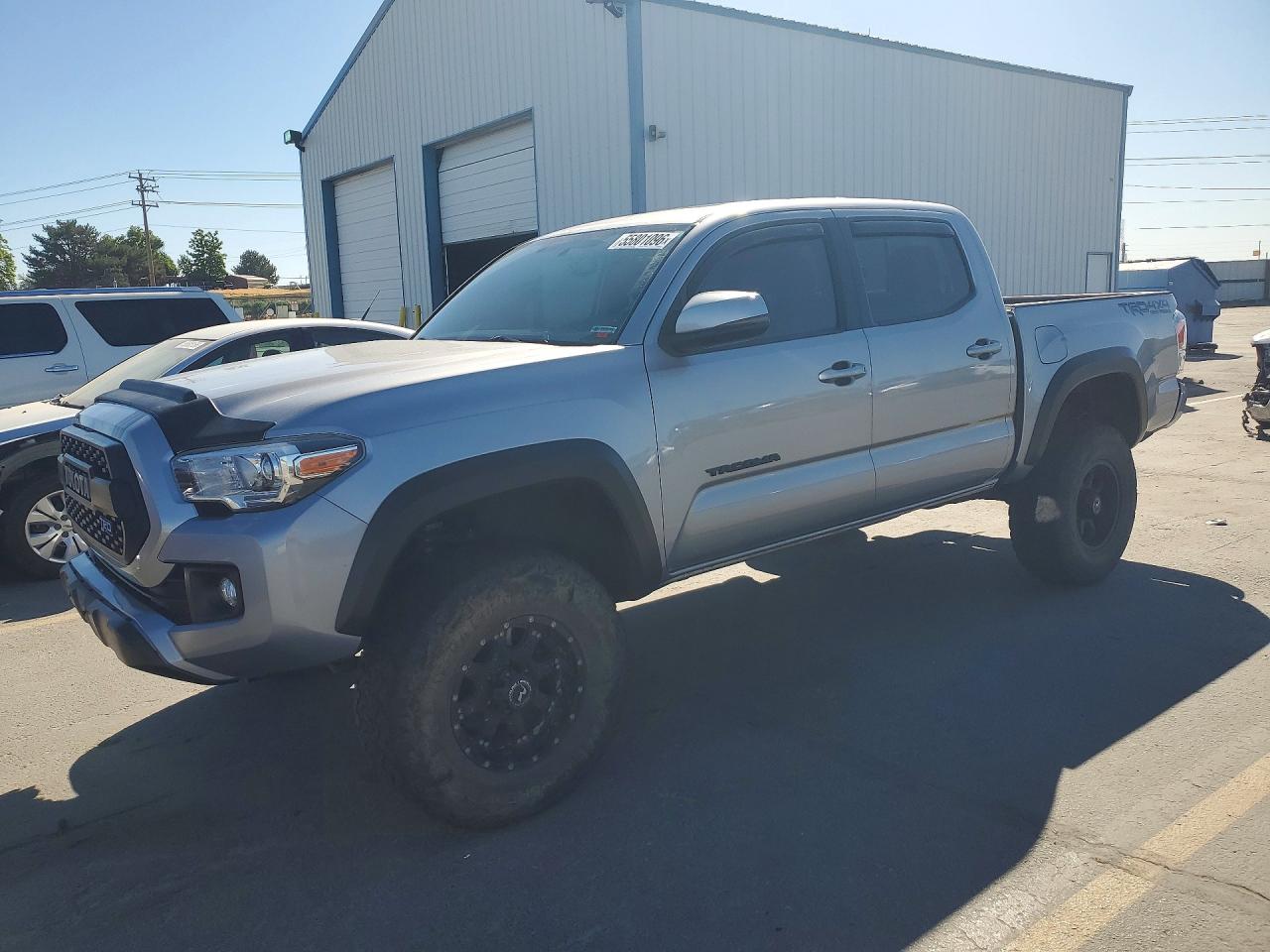 2017 TOYOTA TACOMA