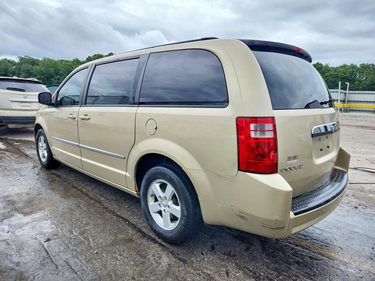 2010 DODGE GRAND CARAVAN SXT photo 3
