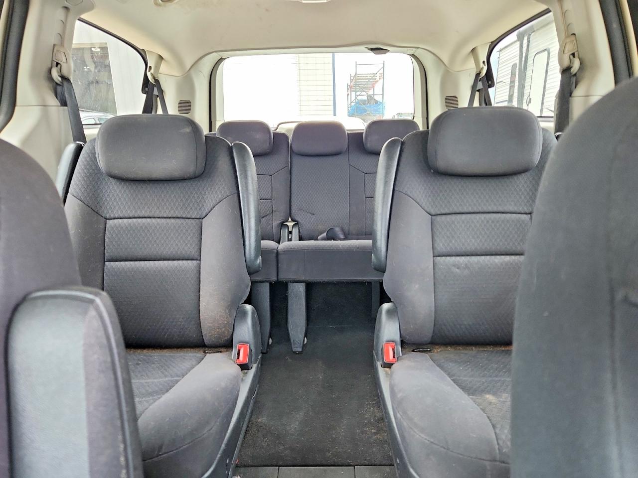 2010 DODGE GRAND CARAVAN SXT photo 19