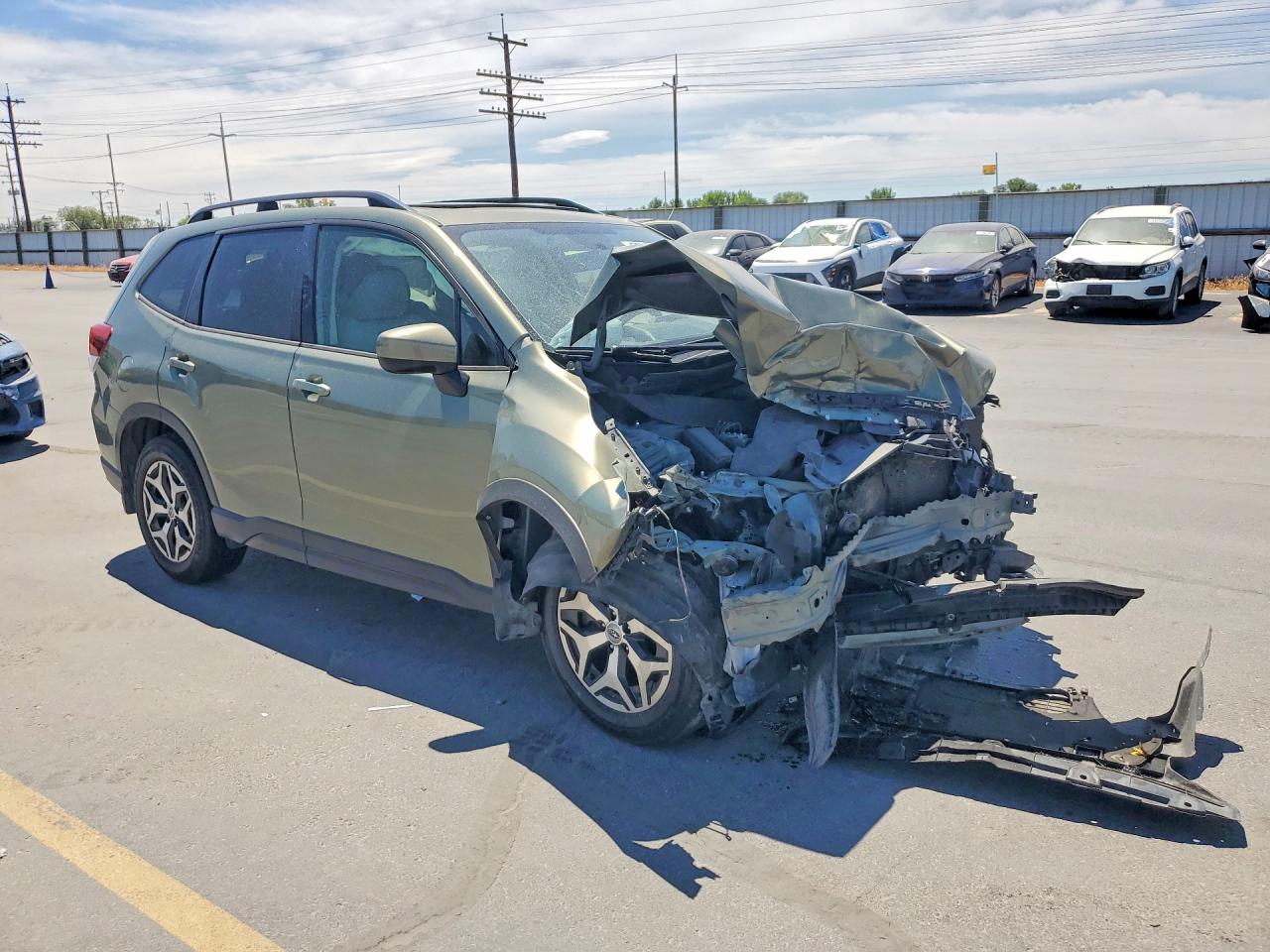2019 SUBARU FORESTER photo 10