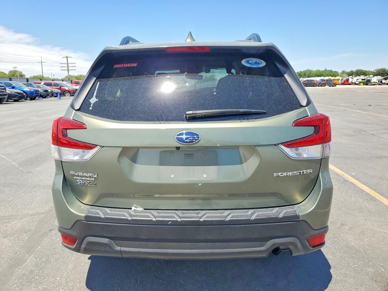 2019 SUBARU FORESTER photo 16