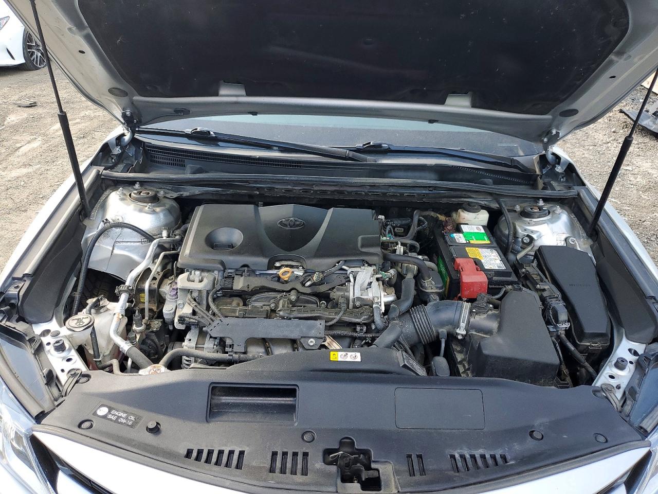2018 TOYOTA CAMRY LE photo 11