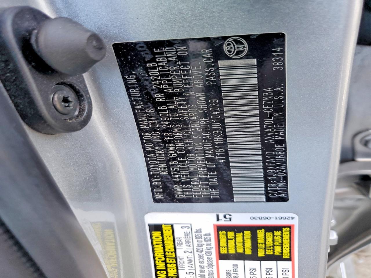 2018 TOYOTA CAMRY LE photo 12