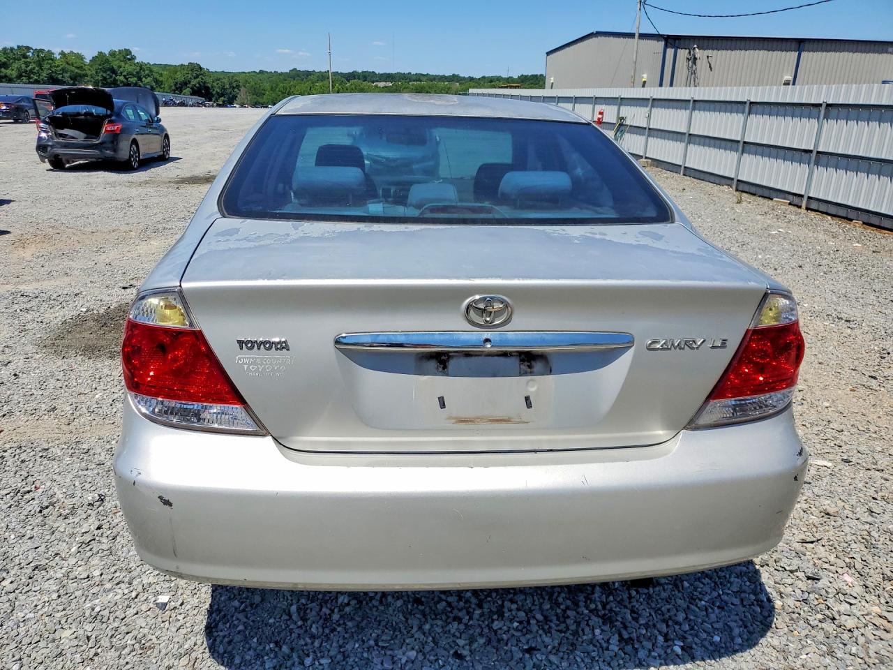 2005 TOYOTA CAMRY LE photo 11