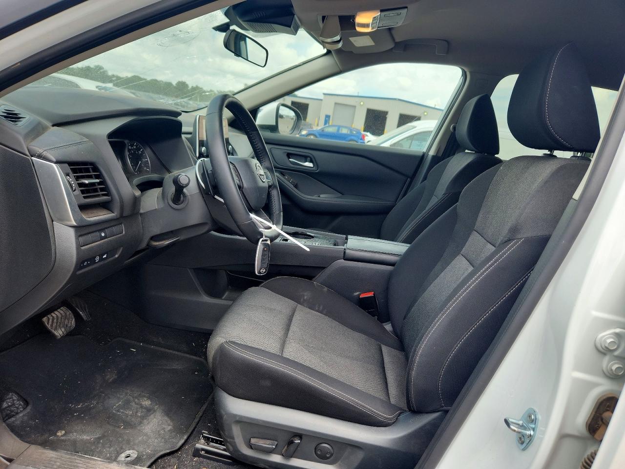 2025 NISSAN ROGUE SV photo 7