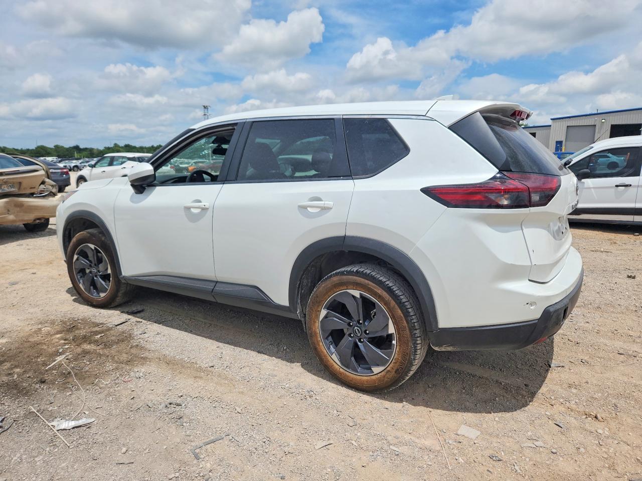 2025 NISSAN ROGUE SV photo 2