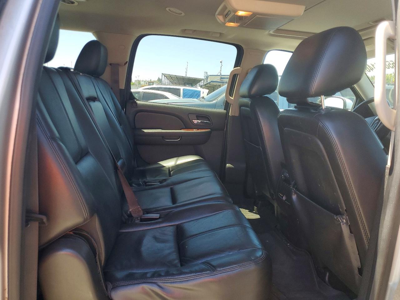 2013 CHEVROLET SUBURBAN C1500 LT photo 21