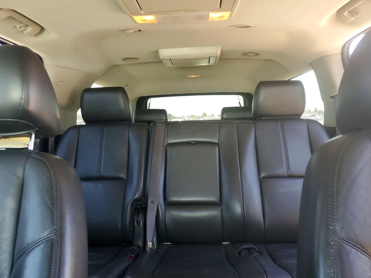 2013 CHEVROLET SUBURBAN C1500 LT photo 19