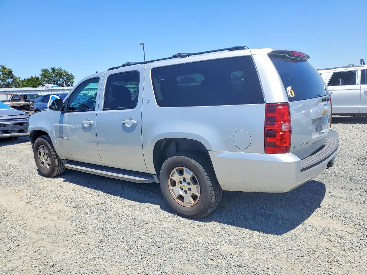 2013 CHEVROLET SUBURBAN C1500 LT photo 3