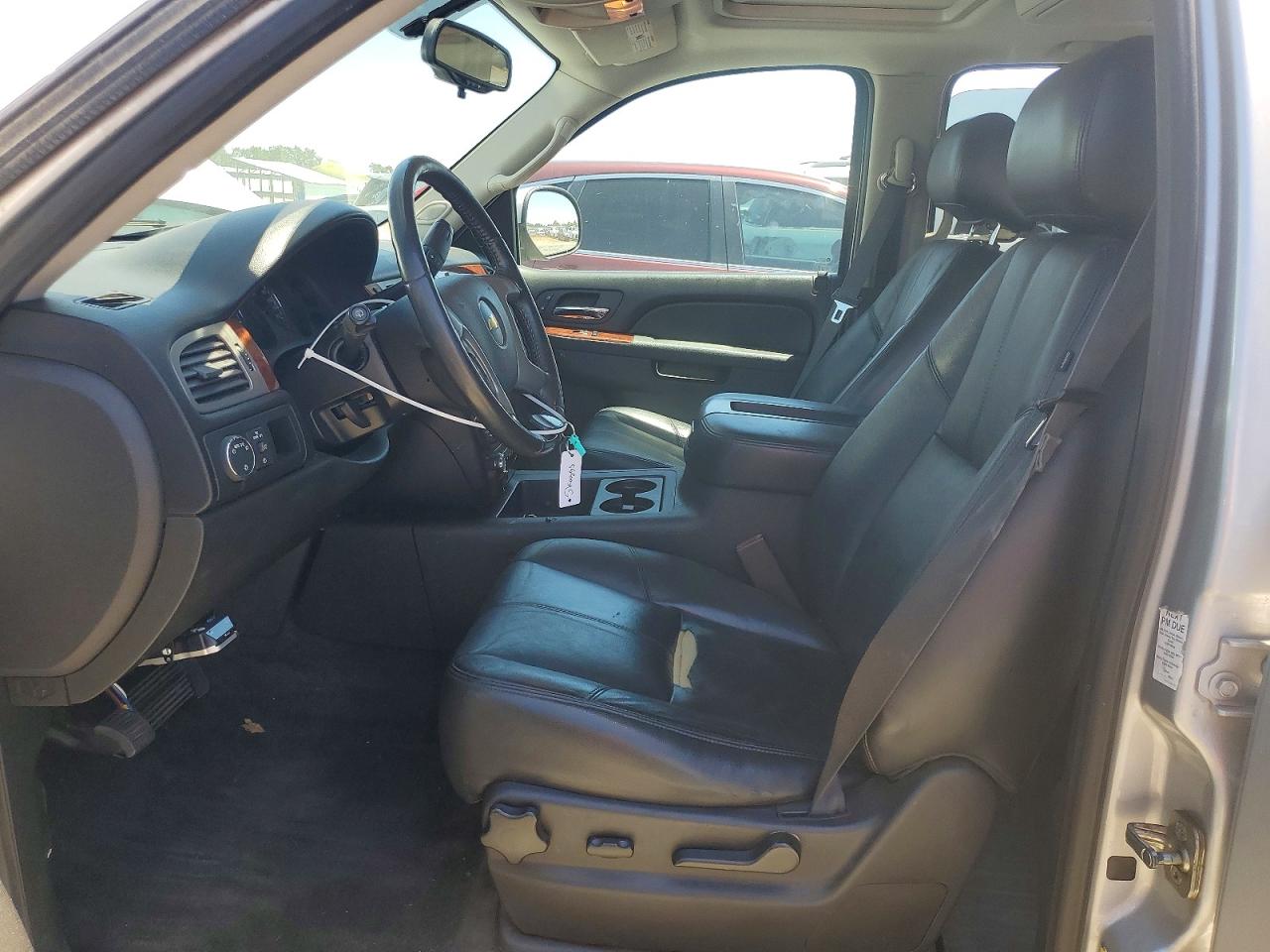 2013 CHEVROLET SUBURBAN C1500 LT photo 13