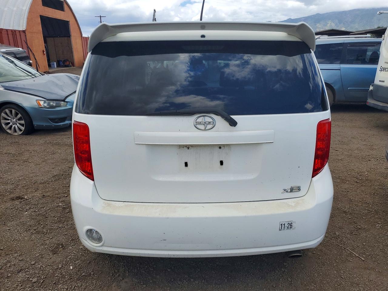 2010 TOYOTA SCION XB photo 11